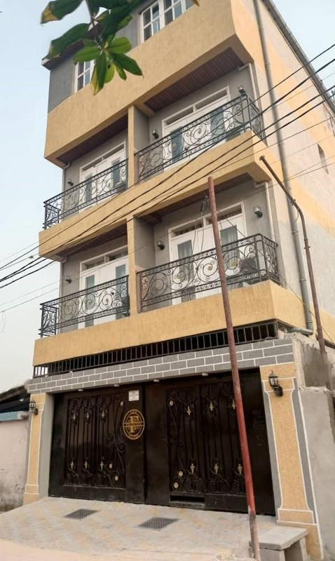 L F Suites - image 12
