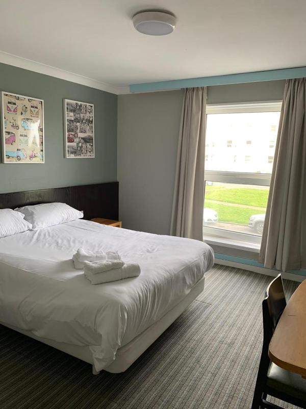 Standard Double Room image 4