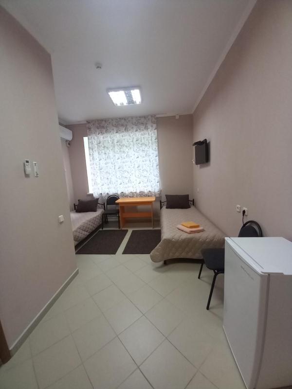 Triple Room with Bathroom image 3