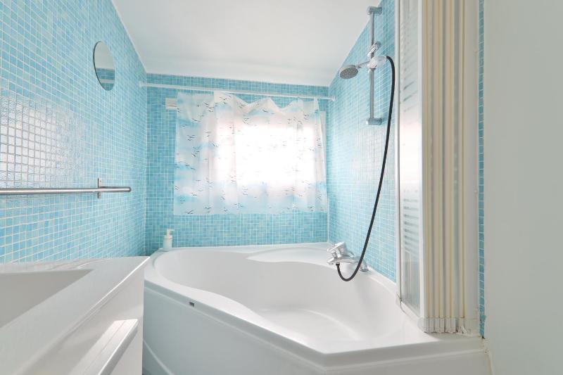 Studio Appartement Quartier Saint-Michel Notre-Dame 2 Free Netflix - image 10