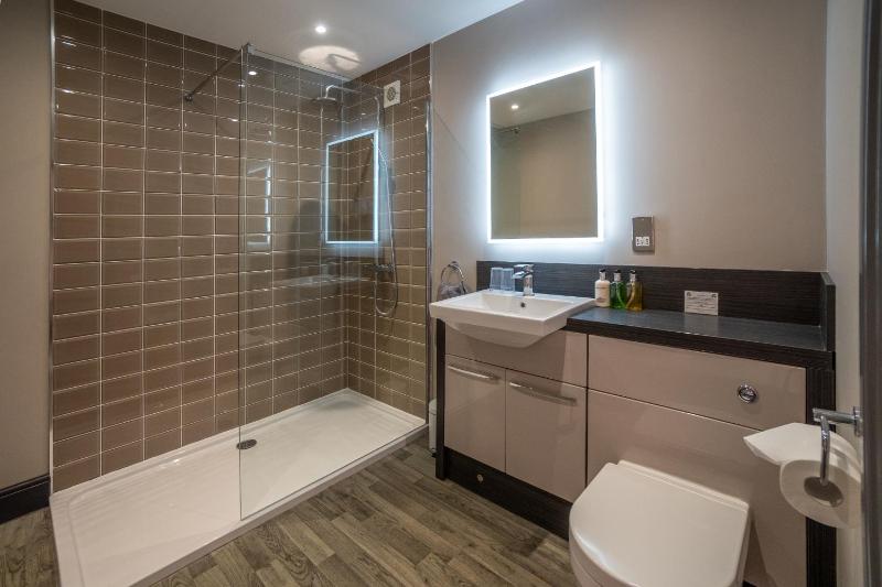 Deluxe Double or Twin Room with Hot Tub (No Pets) image 3
