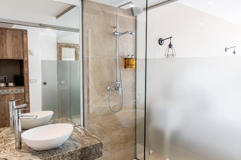 Double Premium Sea View image 3