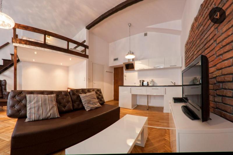 Apartment (4 Adults) image 4