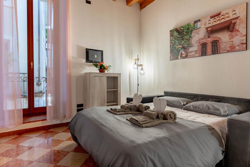 ARENA LUXURY EXPERIENCE Elegante appartamento di 78 mq in Via Mazzini appartamento per 5 persone - WIFI VELOCE ed elegante balcone - image 5