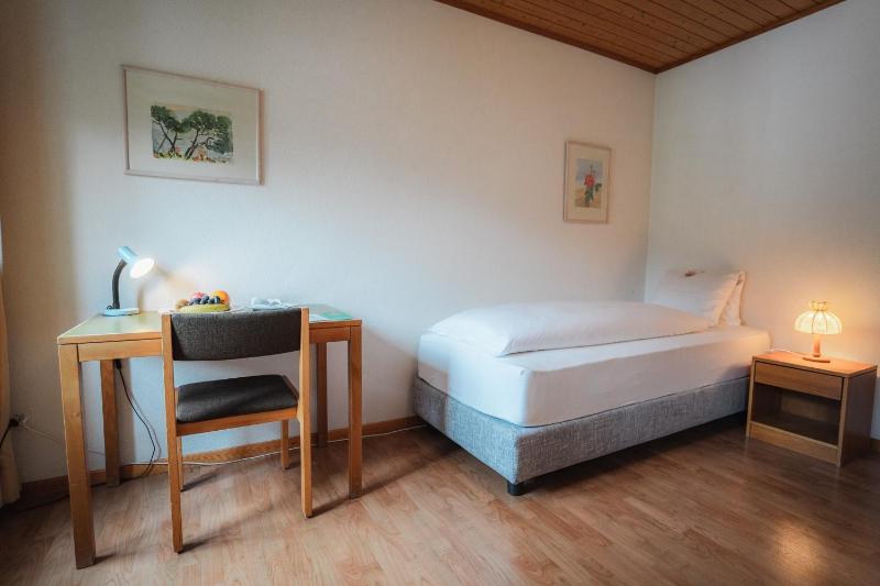 Economy Single Room image 3