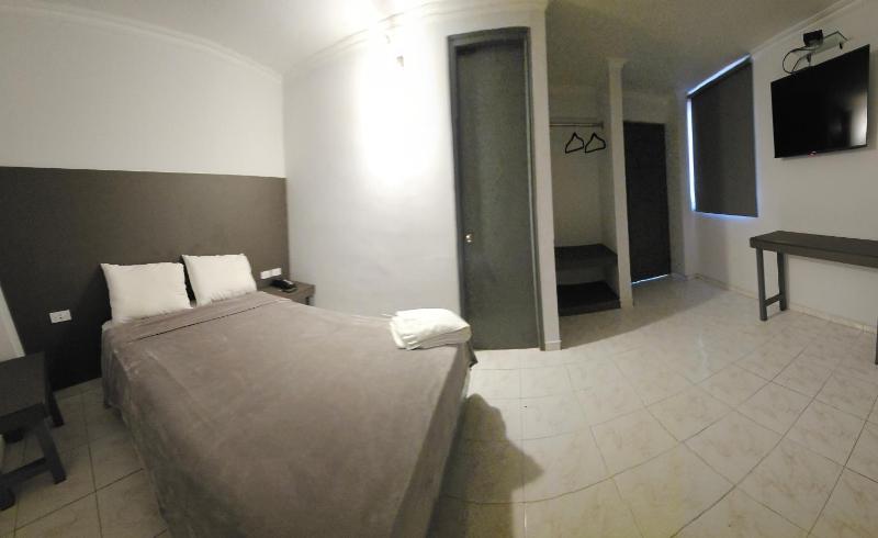 Hotel Montreal - image 11