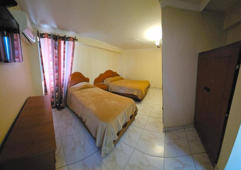Hotel Montreal - image 4