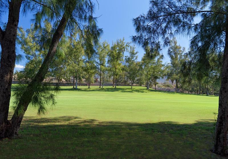 One-Bedroom Villa with Golf View image 3