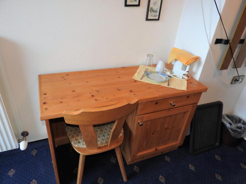 Single Room with Balcony no kitchen image 2
