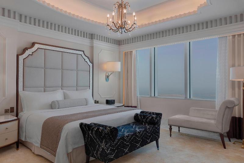 The St Regis Suite, 1 Bedroom Executive Suite, 1 King image 1