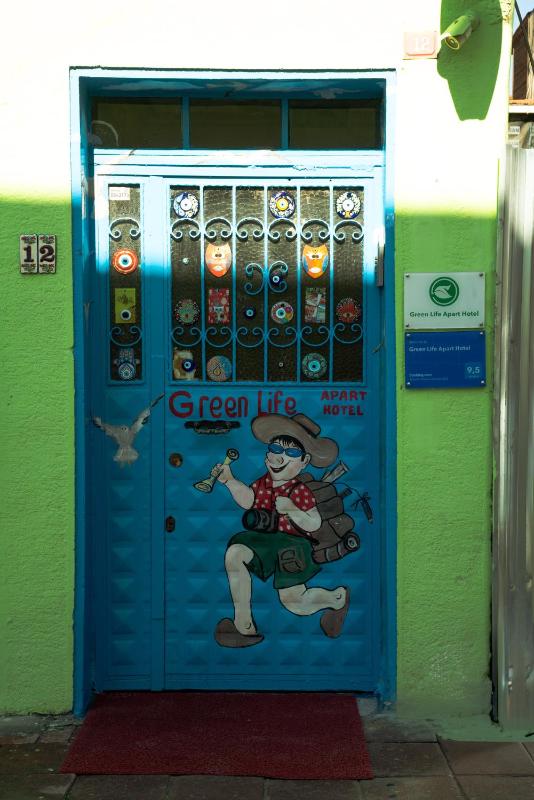 Green Life Apart Hotel - image 10