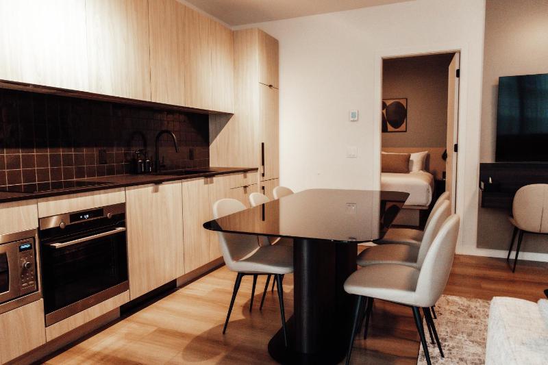 Smithe House - image 3