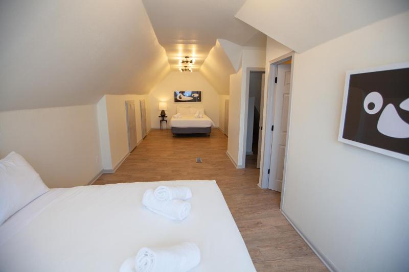 Onyx Hotels - image 17