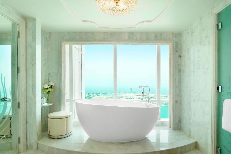 Grand Deluxe Suite, 1 Bedroom Suite, 1 King, Sea view image 4