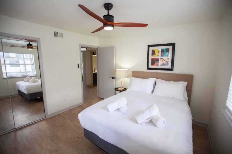 Onyx Hotels - image 37