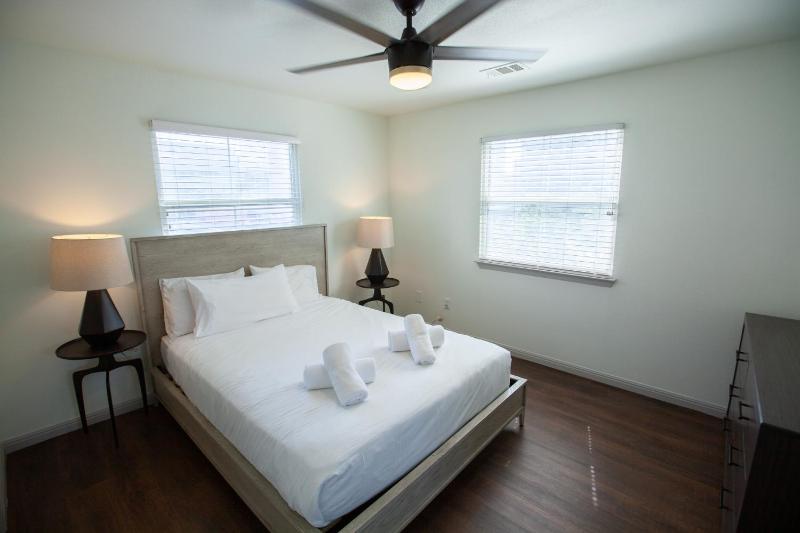 Onyx Hotels - image 22
