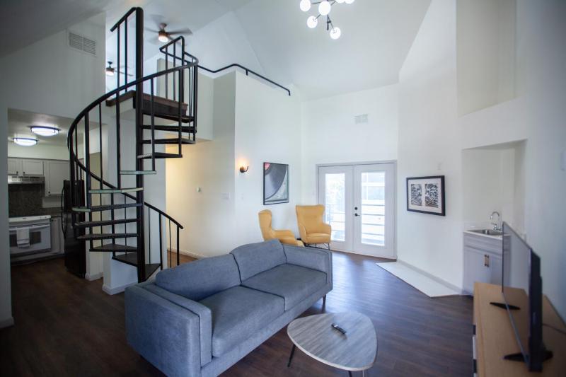 Onyx Hotels - image 38