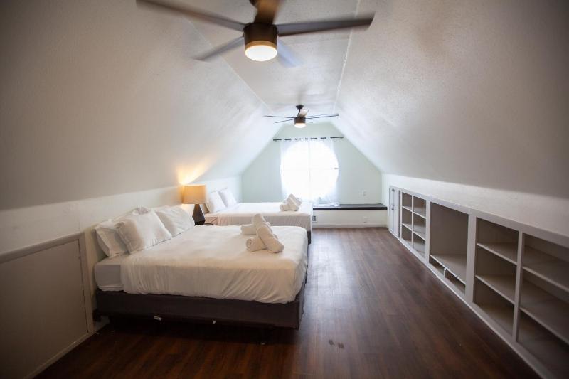 Onyx Hotels - image 7