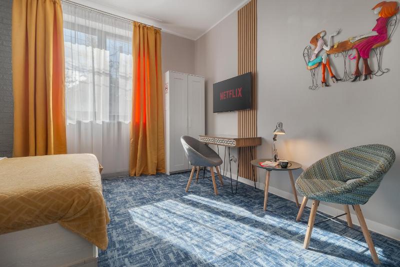Deluxe Double Room image 3