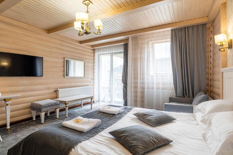 Deluxe Room with Mountain View and Spa Access image 2