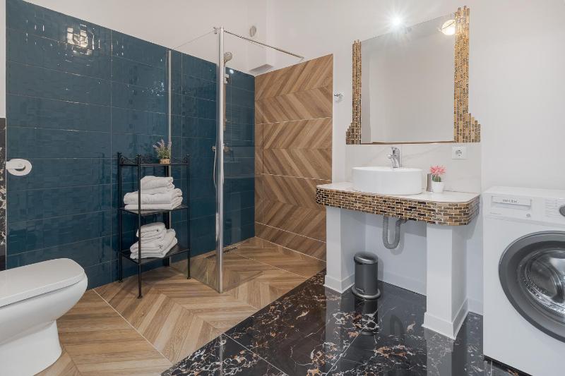 Deluxe Apartment image 2
