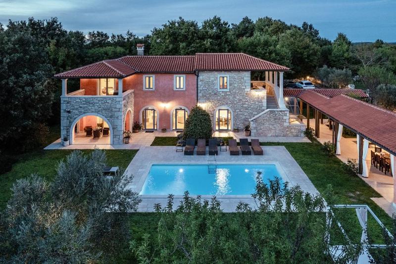 Villa with Private Pool image 4