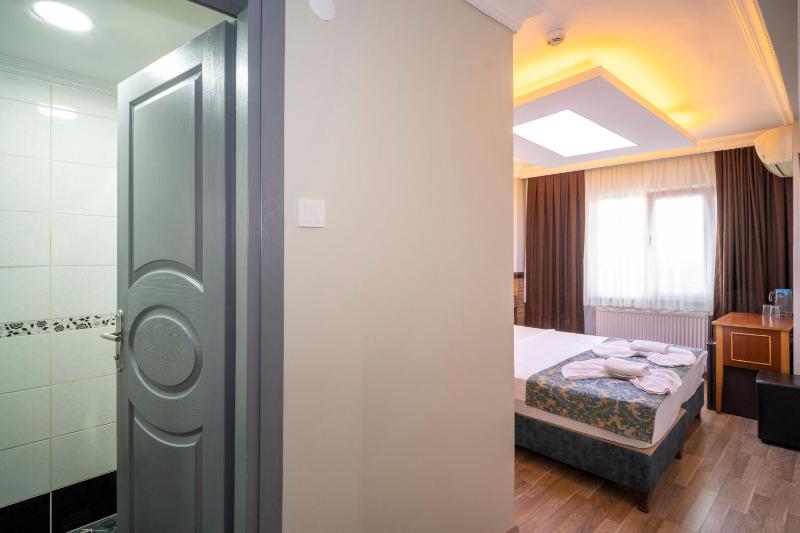 Hotel Simper - image 16