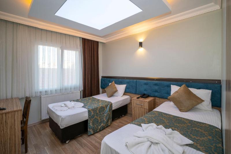 Hotel Simper - image 2