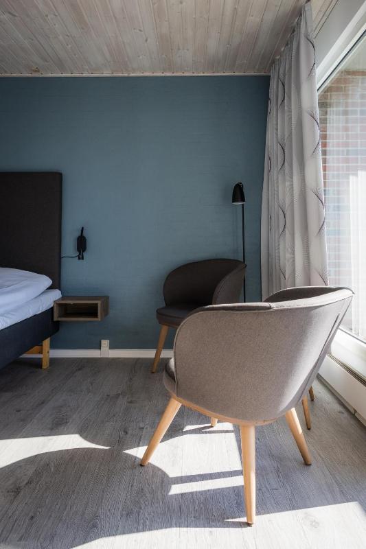 Double Room image 3