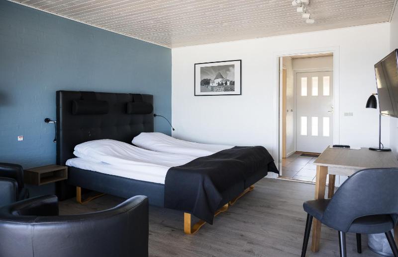 Double Room with Sea View image 2