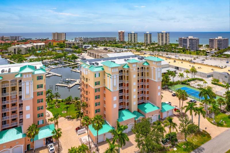 Palm Harbor Penthouse with Marina Views condo - image 9