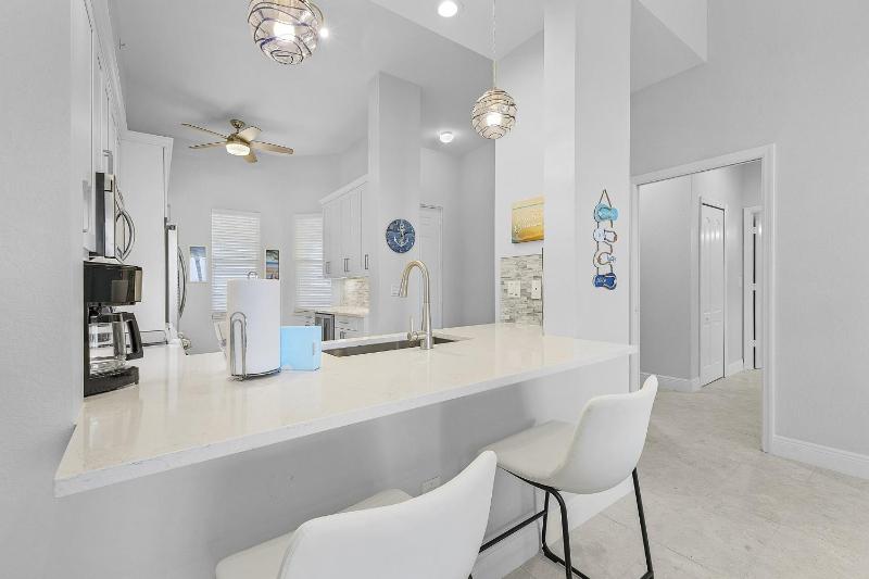 Palm Harbor Penthouse with Marina Views condo - image 2