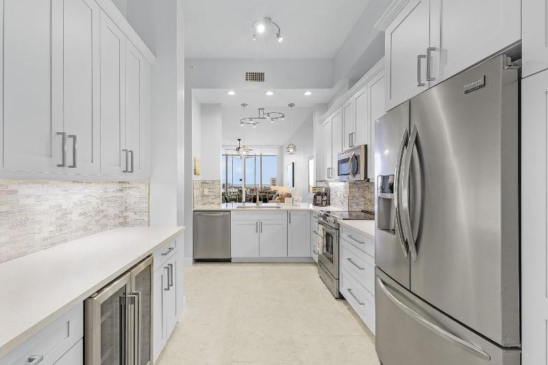 Palm Harbor Penthouse with Marina Views condo - image 35