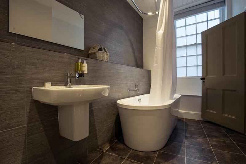 Superior Double Room image 3