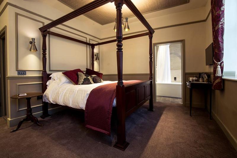 Superior Double Room image 4