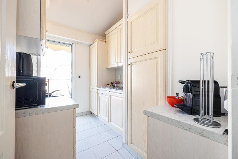 Victoria Bergamote Attic with Terrace and Sea View - Happy Rentals - image 22