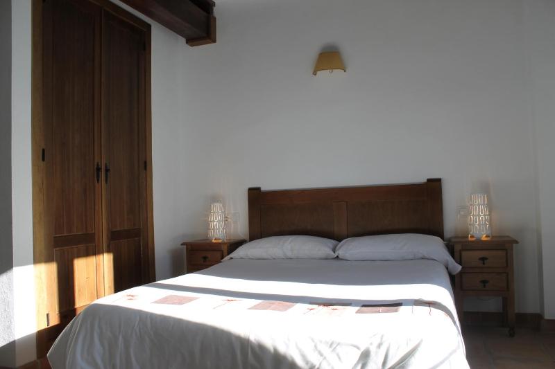 Apartment 3 image 3