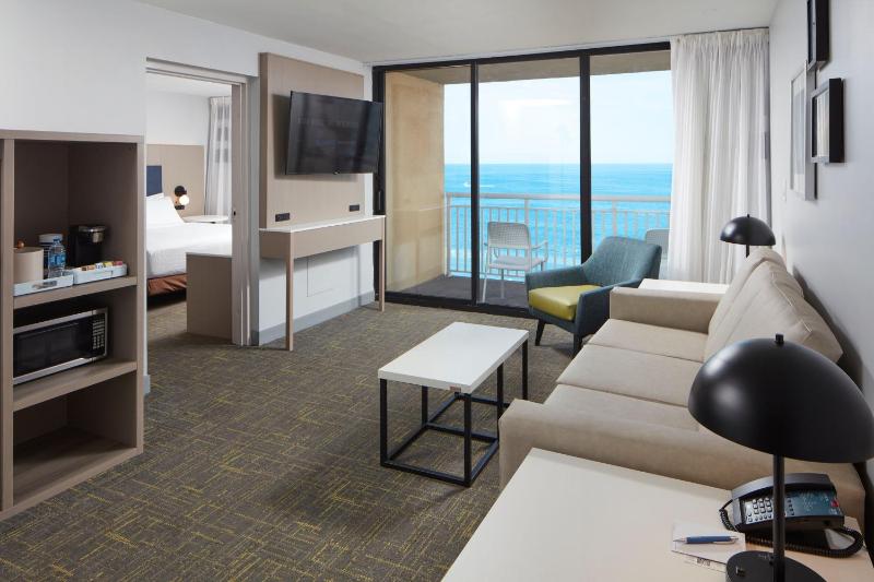 Suite, 1 King, Sofa bed, Oceanfront, High floor, Balcony image 4