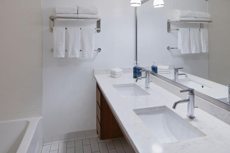 Four Points by Sheraton Virginia Beach Oceanfront - image 22