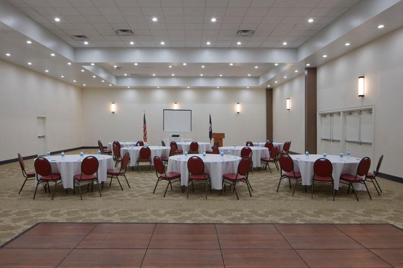 Four Points by Sheraton Virginia Beach Oceanfront - image 32