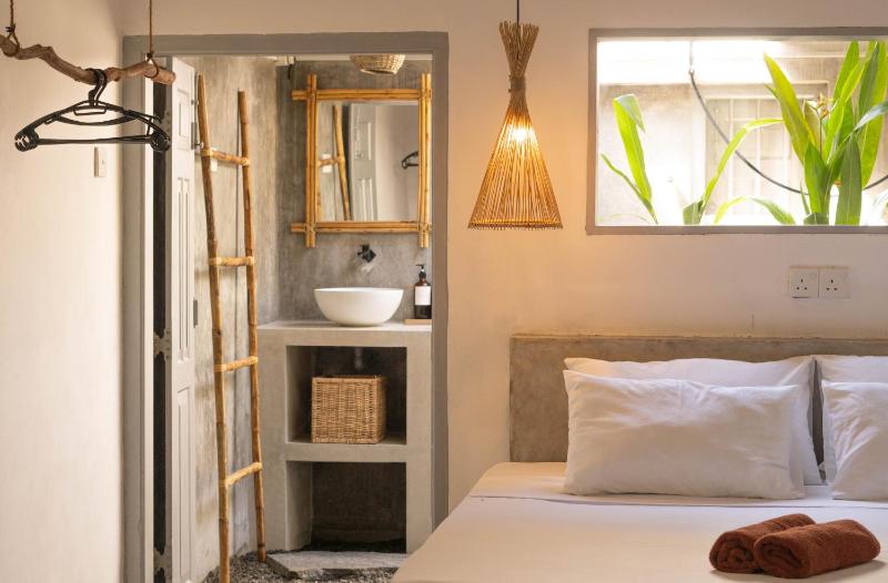 Surf Lodge Madiha - image 12