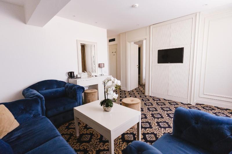 Hotel Belvedere - image 2