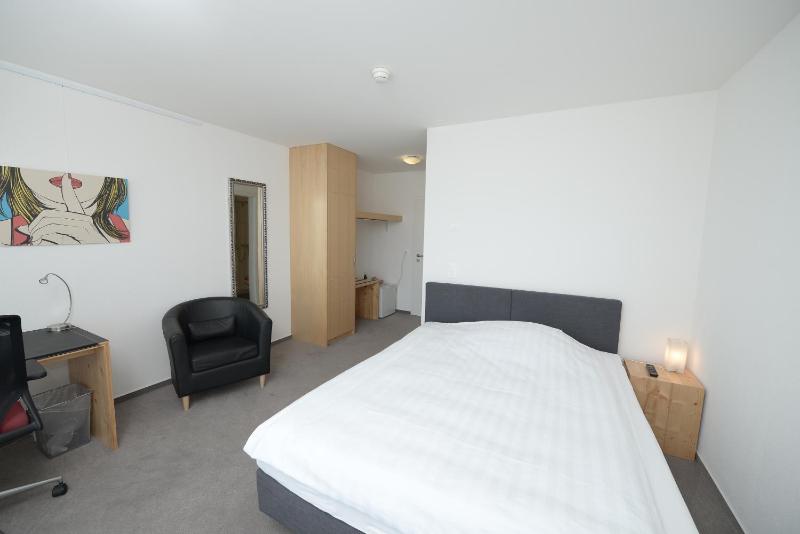 Double Room image 1
