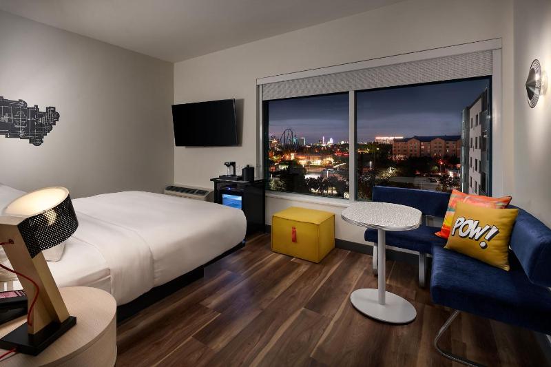 Aloft King Room (No Resort Fee) image 1