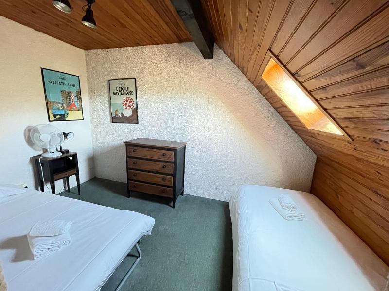 Family Room with Lake View image 3