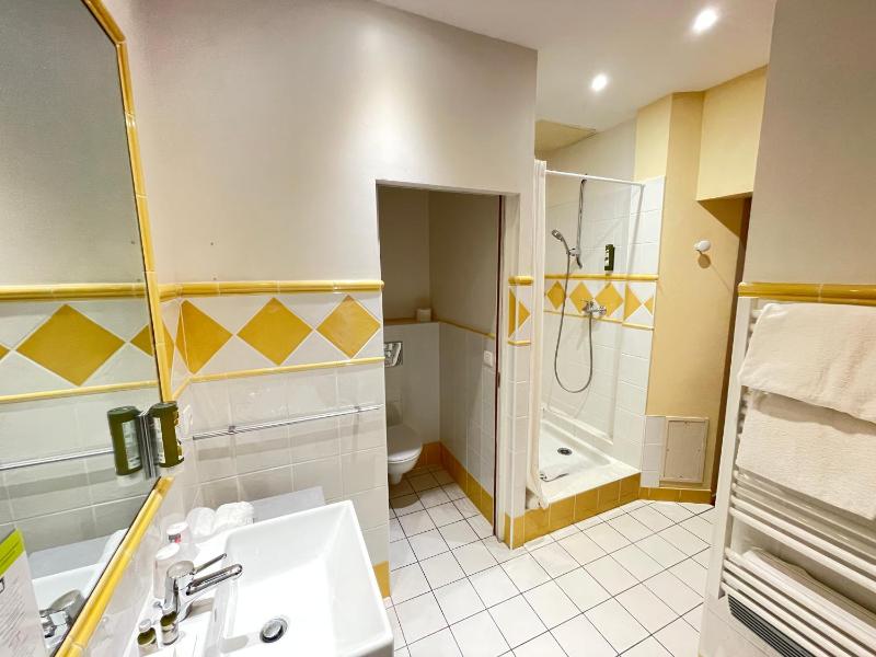 Superior Double Room - Forest Side image 3