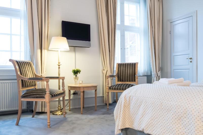 Superior Double Room image 1