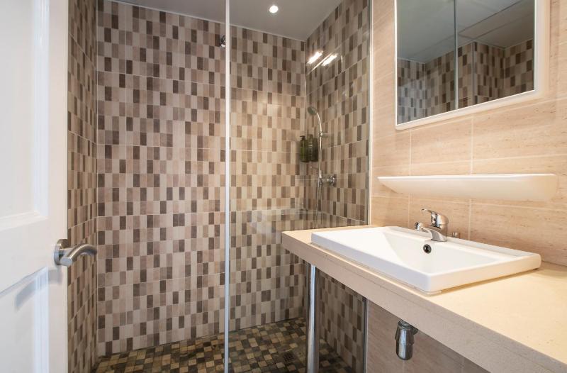Standard Apartment image 2