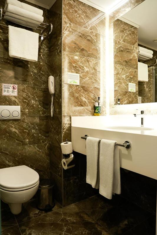 Comfort Double or Twin Room image 1