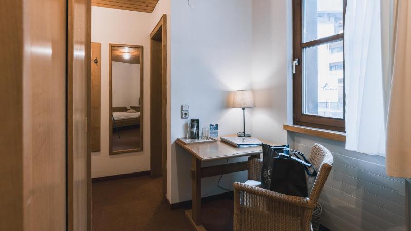 Budget Single Room image 1